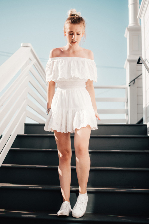 Vestibulum ante ipsum primis